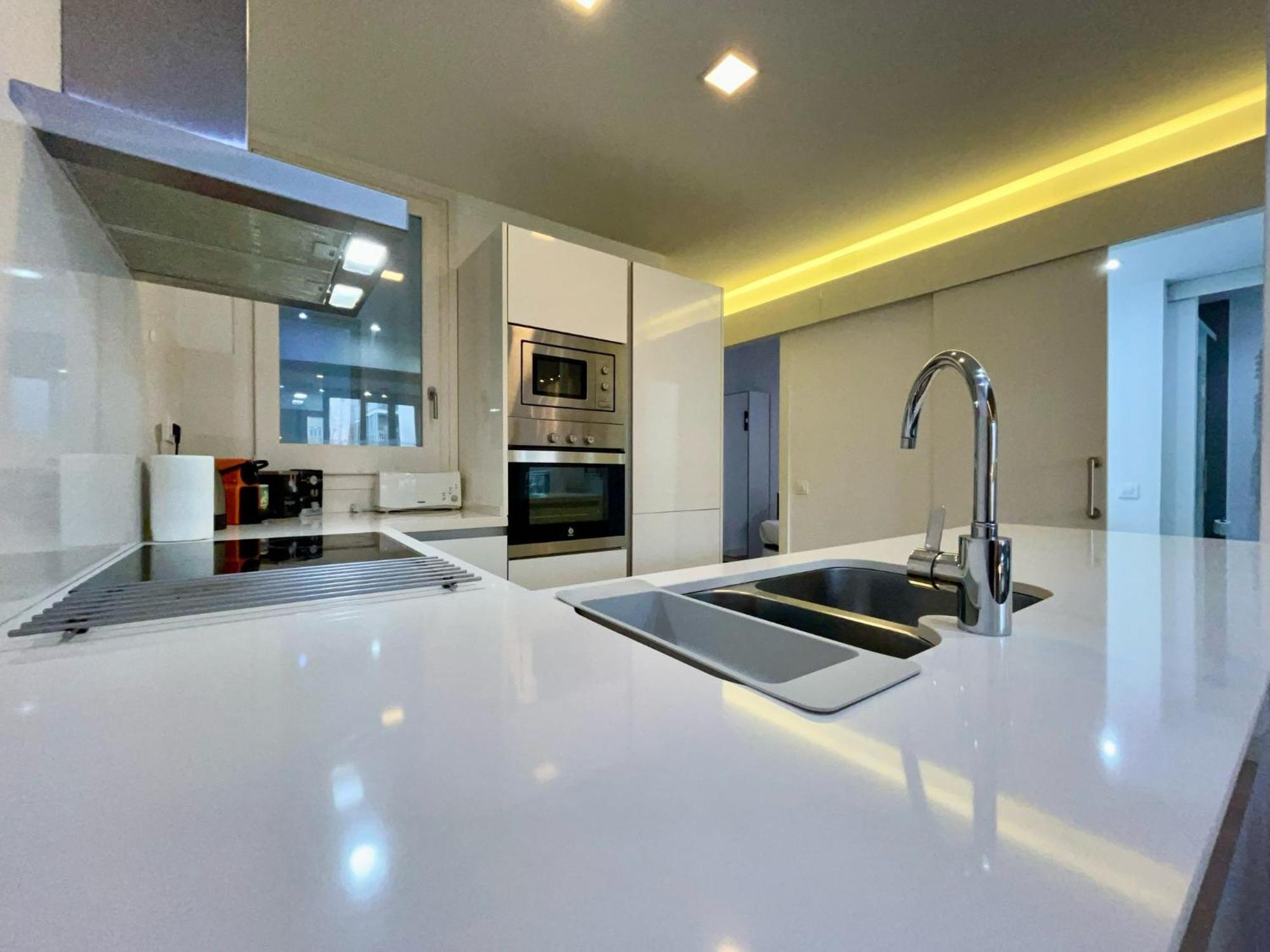 Barcelonaforrent Tucson Suites מראה חיצוני תמונה